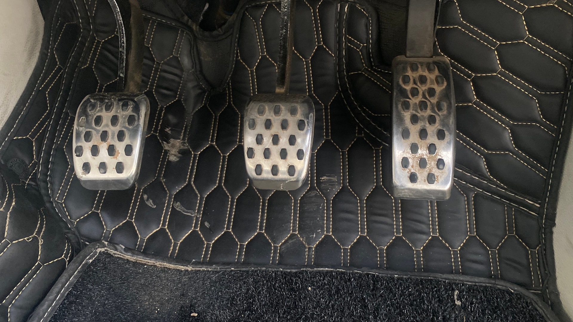 View 2024 Mahindra XUV 3XO AX5L 1.2 TGDi Image 29 Used 2024 Mahindra XUV 3XO AX5L 1.2 TGDi Image 29