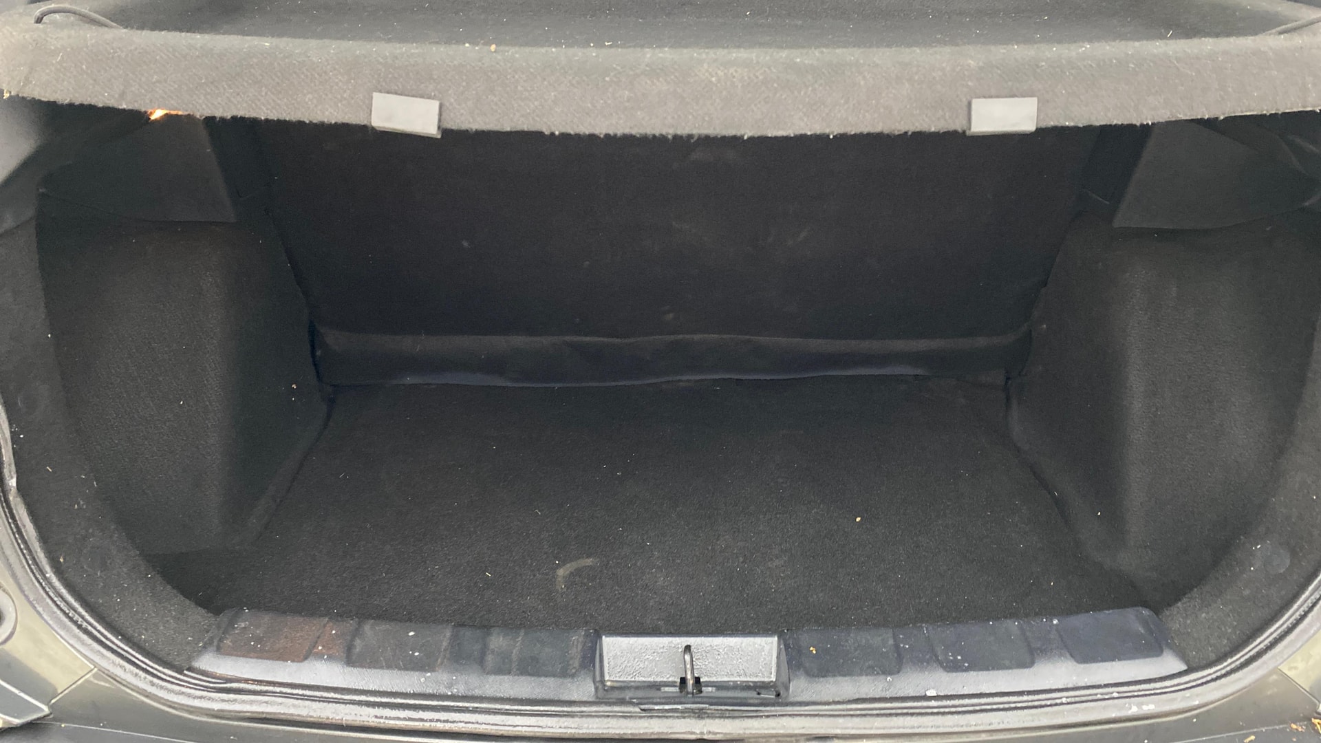 View 2022 Tata Nexon Revotron XE Image 10 Used 2022 Tata Nexon Revotron XE Image 10