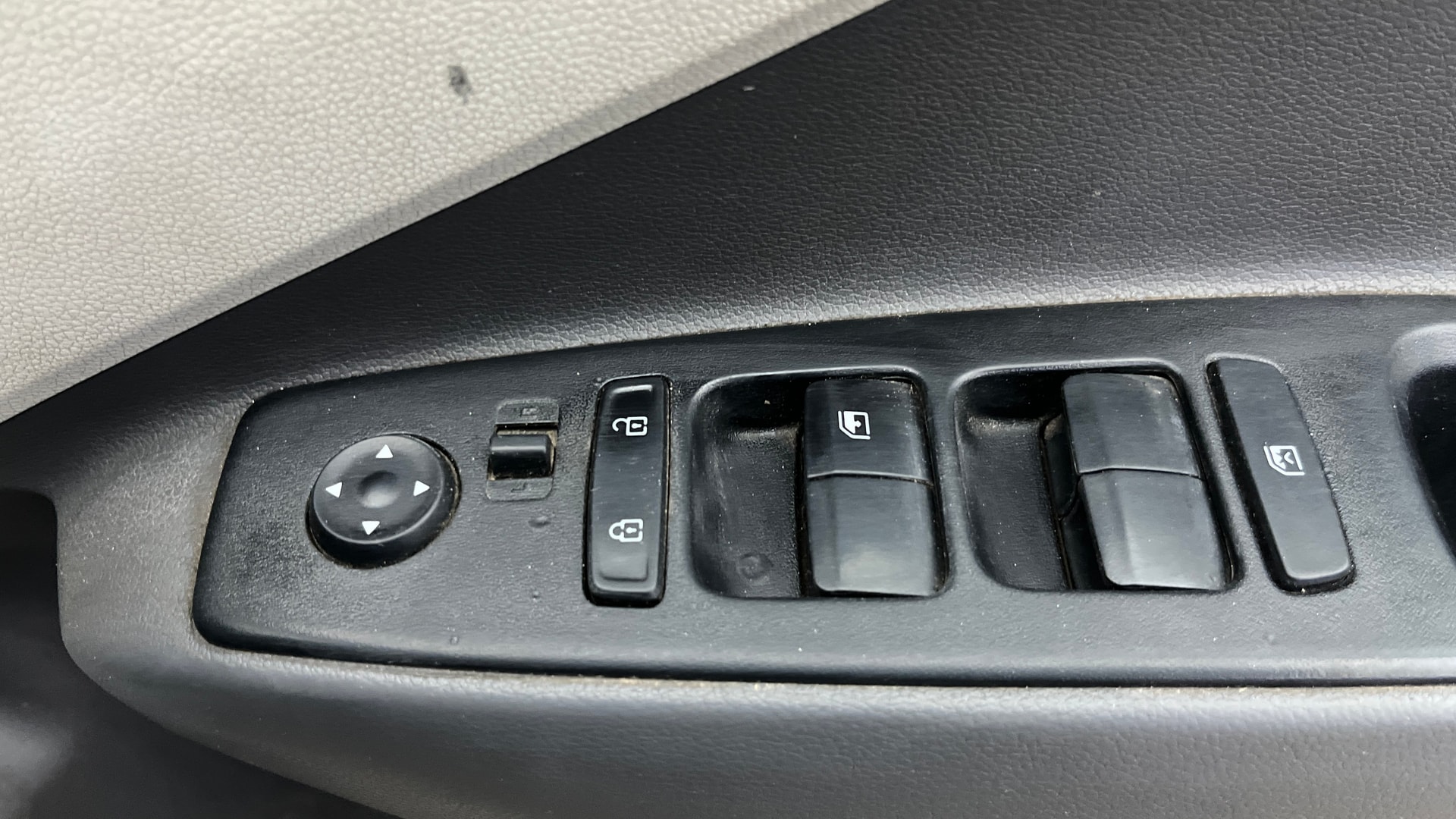 View 2020 Hyundai Grand i10 Nios Magna CNG Image 33 Used 2020 Hyundai Grand i10 Nios Magna CNG Image 33