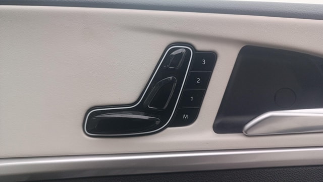 View Mahindra XUV700 Image 12 Used Mahindra XUV700 Image 12