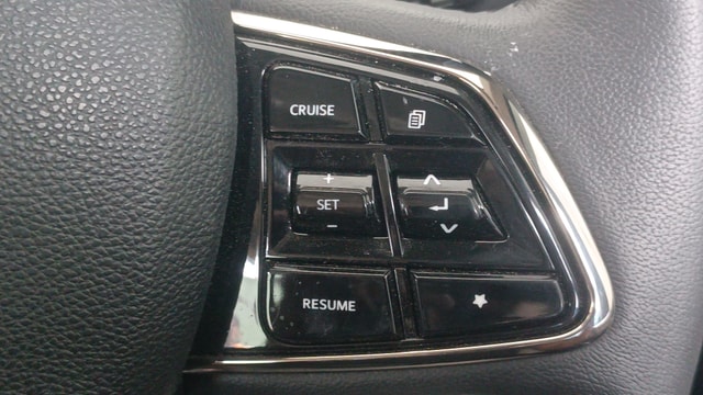 View Mahindra XUV700 Image 3 Used Mahindra XUV700 Image 3