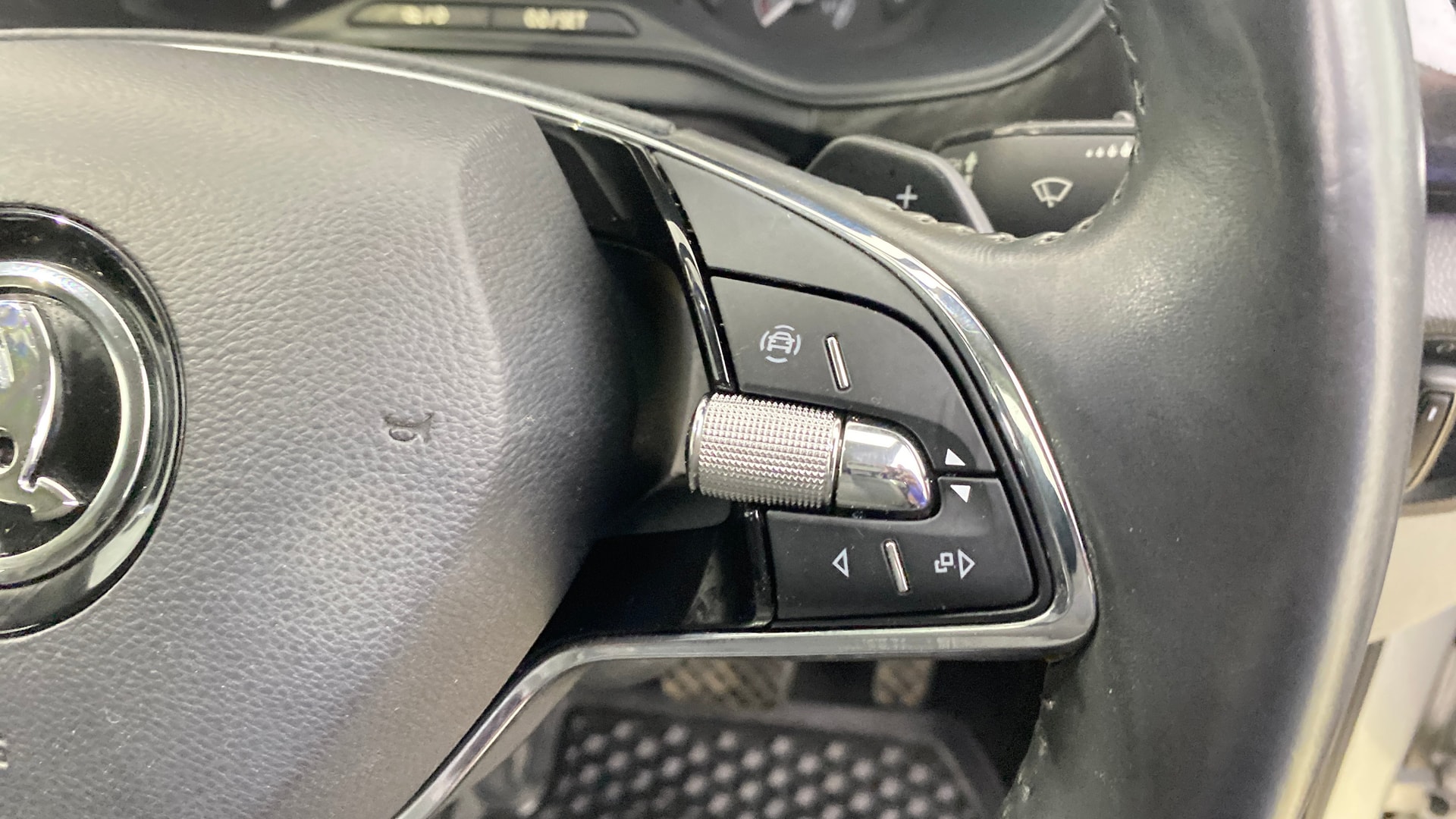 View 2022 Skoda Kushaq Style 1.0 TSI AT - 6 Airbags Image 3 Used 2022 Skoda Kushaq Style 1.0 TSI AT - 6 Airbags Image 3