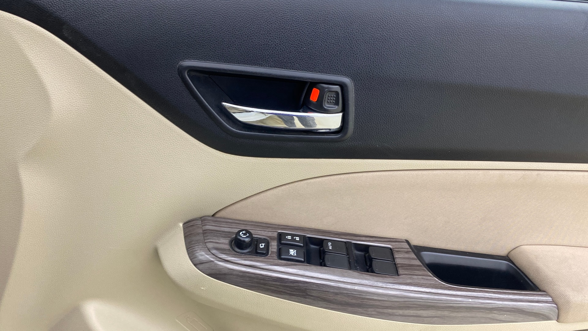 View 2022 Maruti Suzuki 1000 Base Variant Image 33 Used 2022 Maruti Suzuki 1000 Base Variant Image 33