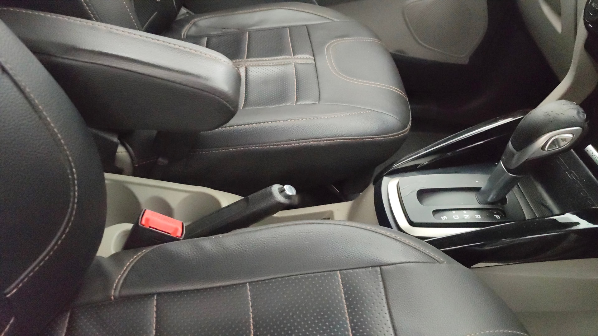 View 2016 Ford EcoSport 1.5 TDCi Diesel Ambiente BS IV Image 38 Used 2016 Ford EcoSport 1.5 TDCi Diesel Ambiente BS IV Image 38