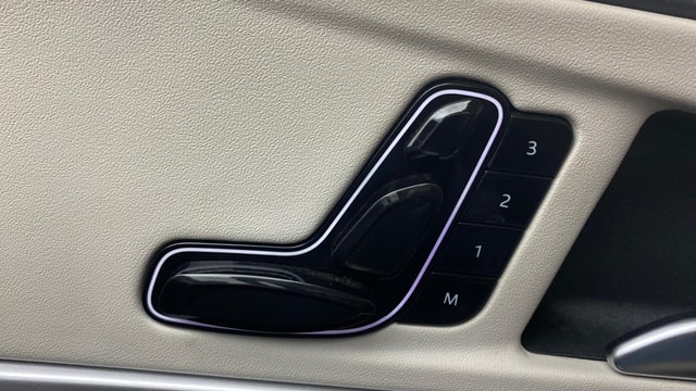 View Mahindra XUV700 Image 12 Used Mahindra XUV700 Image 12