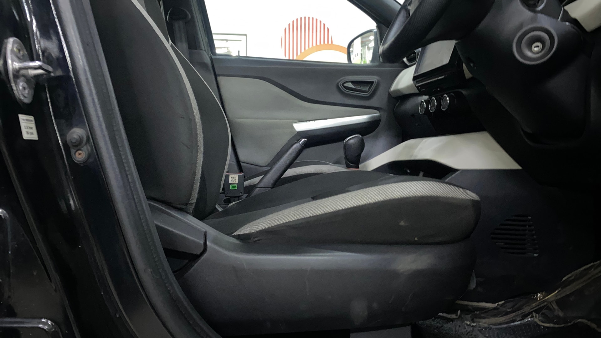 View 2024 Nissan Magnite XE Image 10 Used 2024 Nissan Magnite XE Image 10