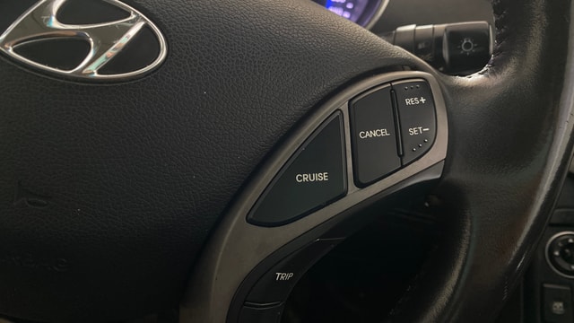 View Hyundai Elantra Image 3 Used Hyundai Elantra Image 3