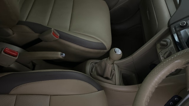 View Maruti Suzuki 1000 Image 39 Used Maruti Suzuki 1000 Image 39