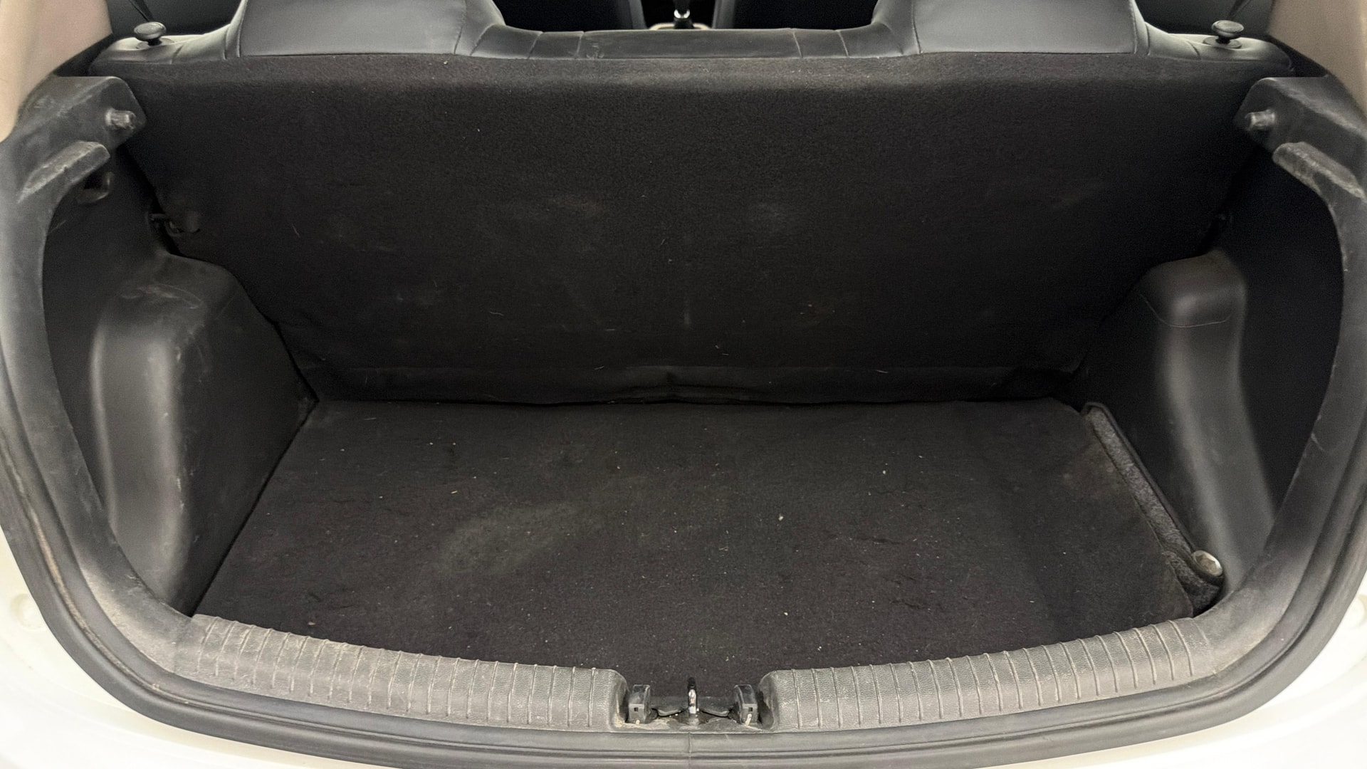 View 2019 Hyundai Grand i10 Sportz 1.2 Kappa Image 6 Used 2019 Hyundai Grand i10 Sportz 1.2 Kappa Image 6