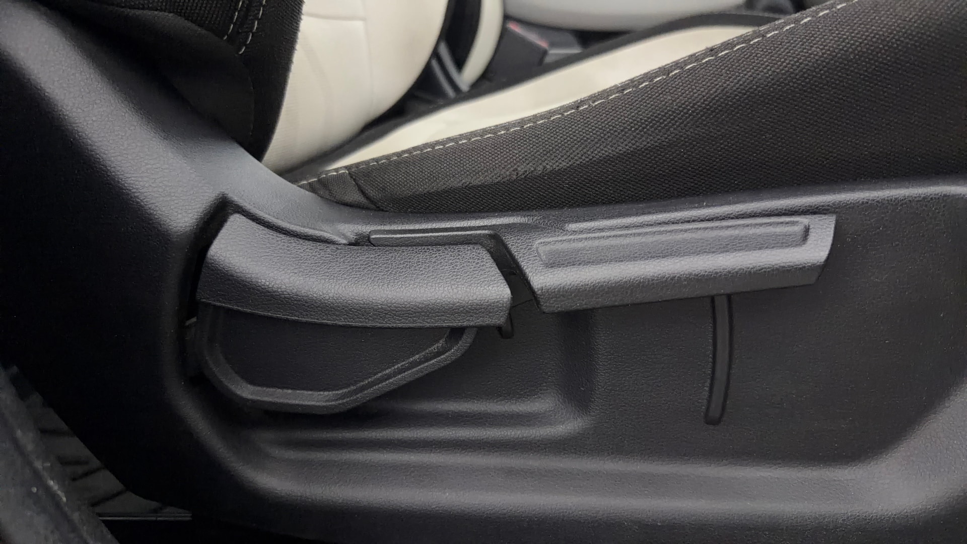 View 2022 Hyundai Venue S (O) 1.0 Turbo Petrol MT Image 11 Used 2022 Hyundai Venue S (O) 1.0 Turbo Petrol MT Image 11