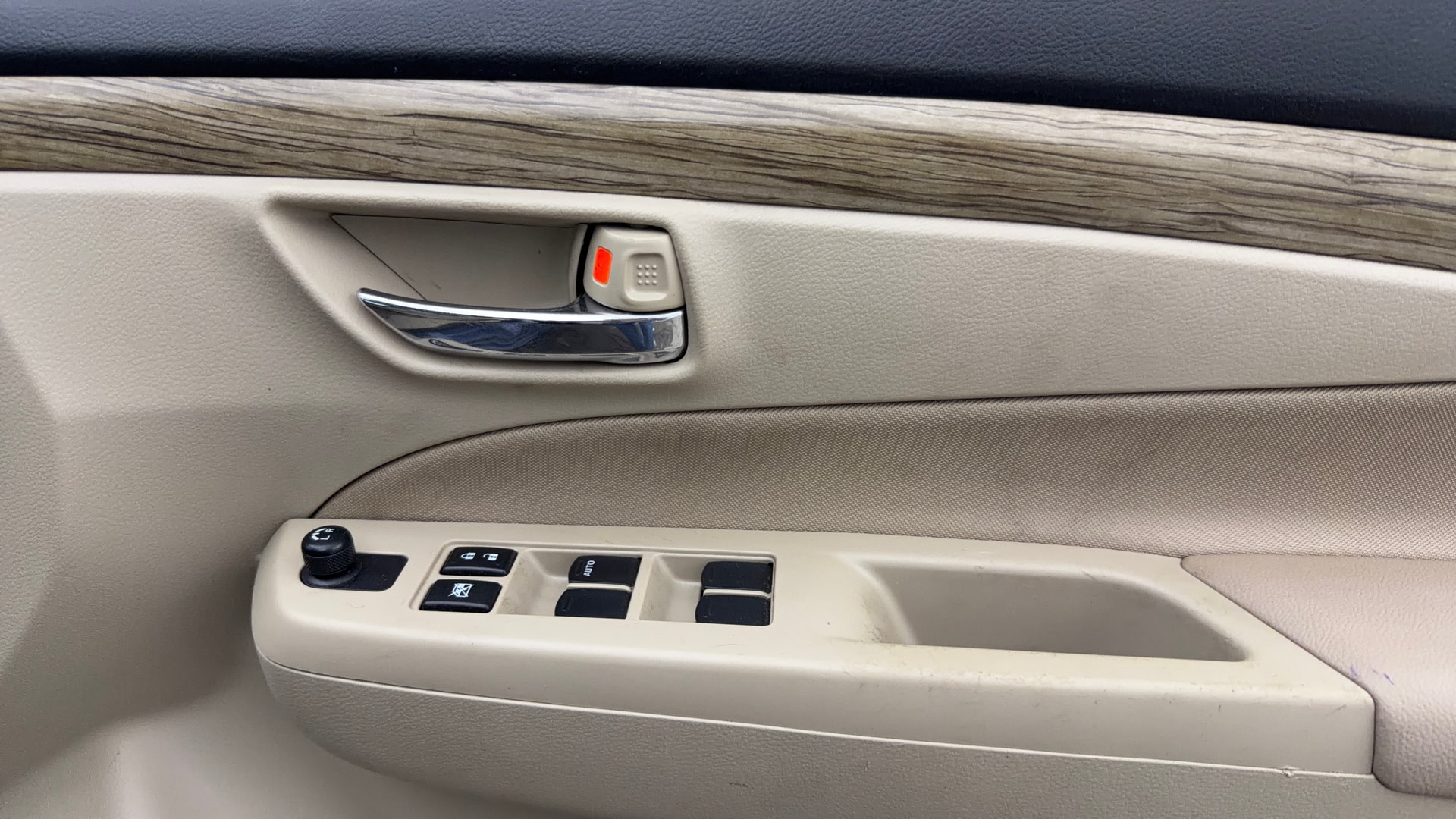 View 2021 Maruti Suzuki 1000 Base Variant Image 33 Used 2021 Maruti Suzuki 1000 Base Variant Image 33