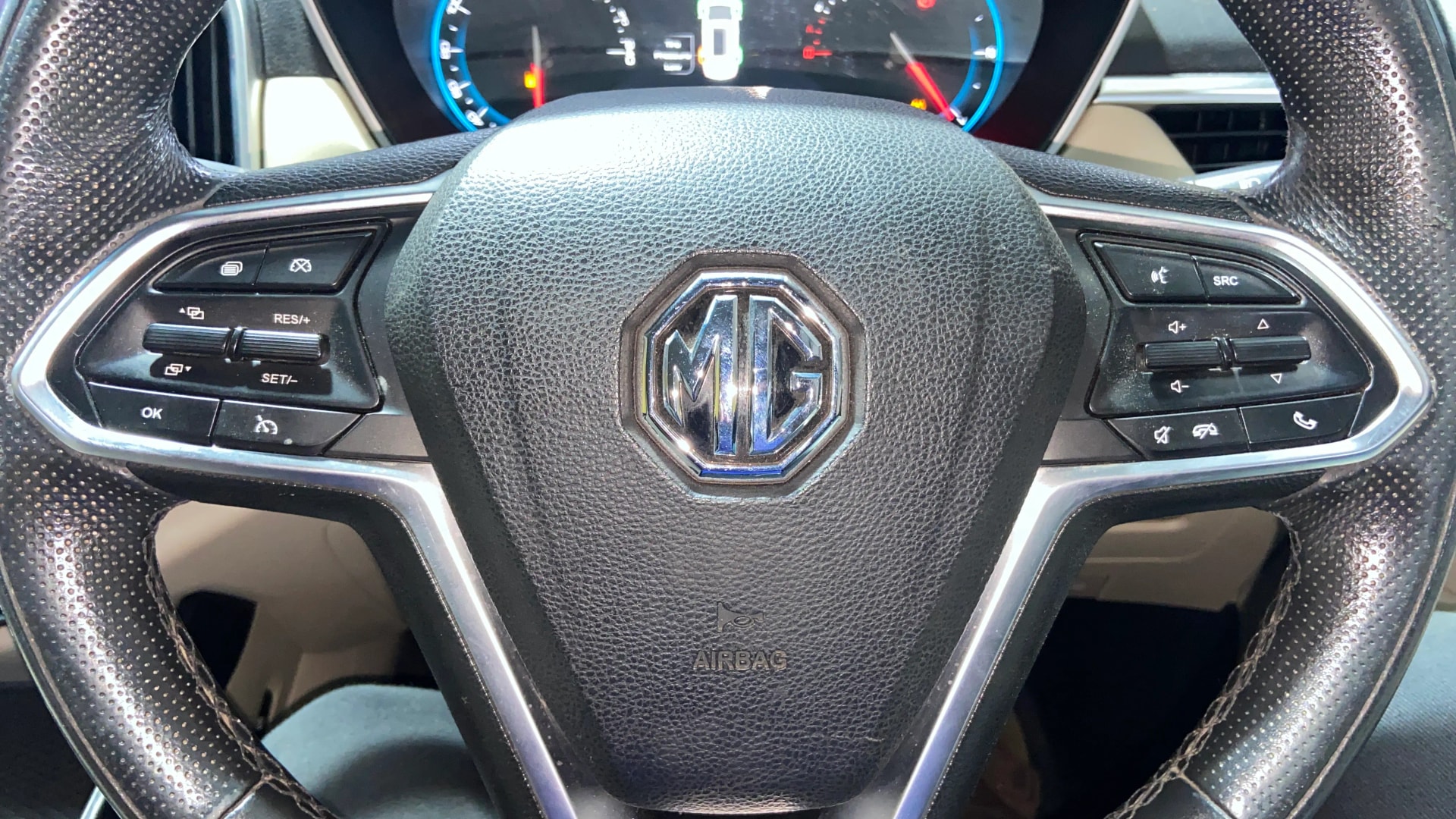 View 2022 MG Hector Sharp CVT Petrol Image 3 Used 2022 MG Hector Sharp CVT Petrol Image 3