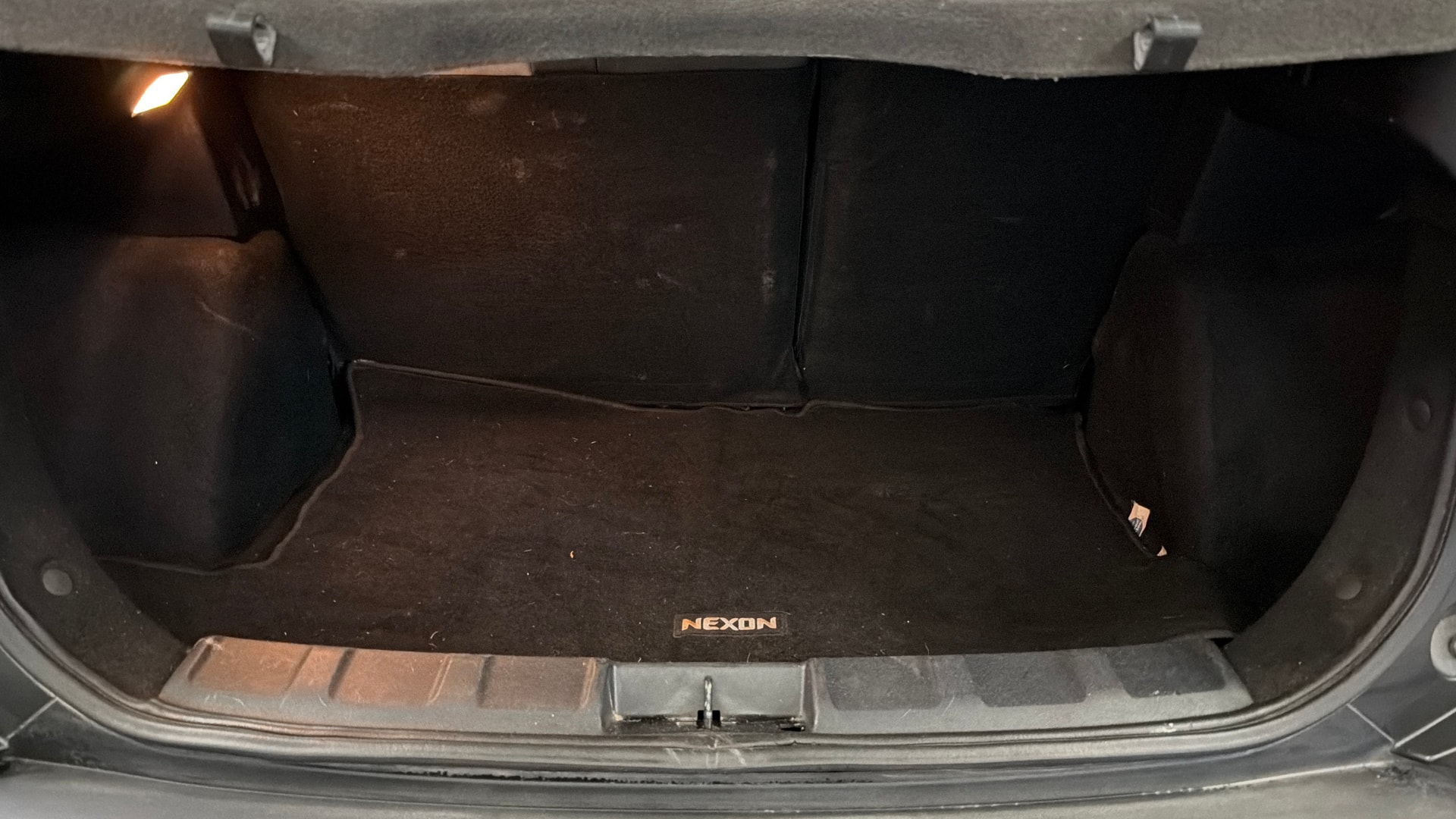 View 2022 Tata Nexon Revotron XE Image 10 Used 2022 Tata Nexon Revotron XE Image 10