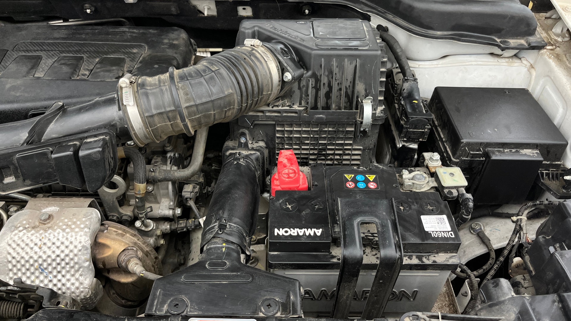 View 2024 Mahindra XUV300 W4 Petrol BS IV Image 30 Used 2024 Mahindra XUV300 W4 Petrol BS IV Image 30