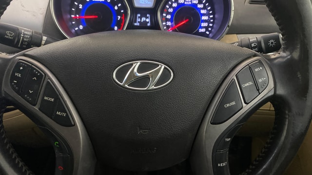 View Hyundai Elantra Image 3 Used Hyundai Elantra Image 3
