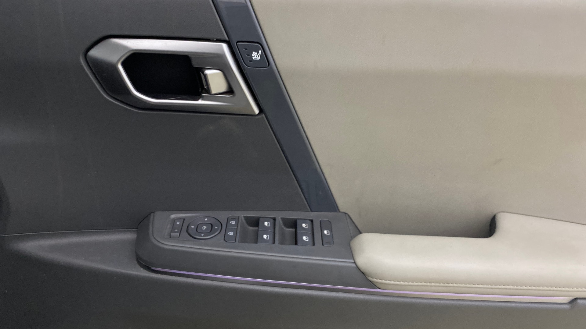View 2025 Kia Syros HTX Plus (O) DCT Petrol Image 34 Used 2025 Kia Syros HTX Plus (O) DCT Petrol Image 34