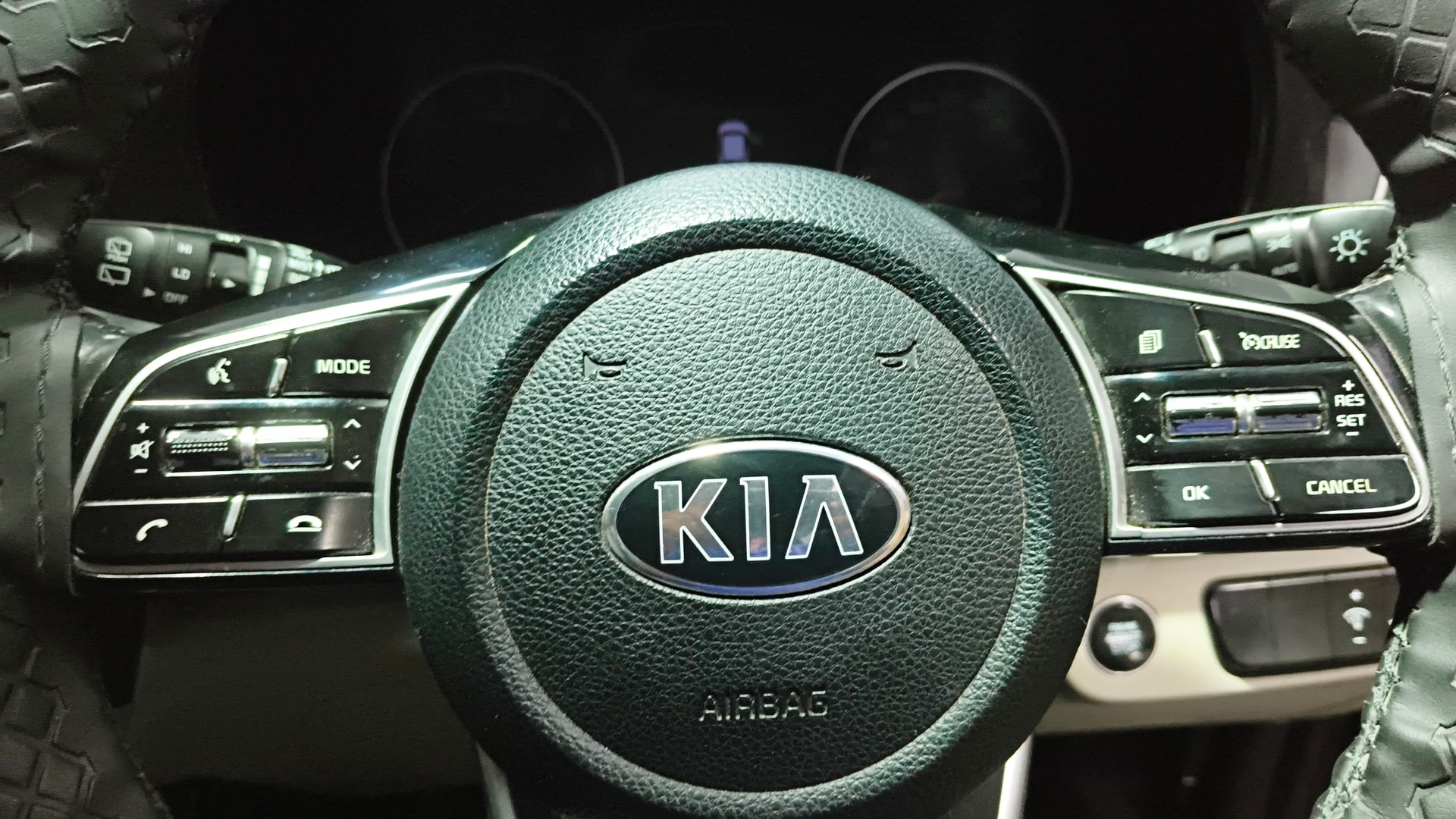 View 2020 Kia Seltos HTX Diesel Image 3 Used 2020 Kia Seltos HTX Diesel Image 3