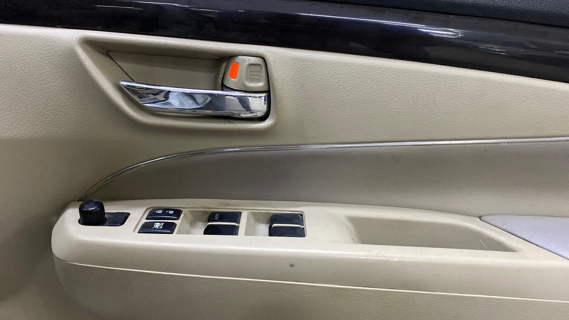 View 2017 Maruti Suzuki 1000 Base Variant Image 33 Used 2017 Maruti Suzuki 1000 Base Variant Image 33