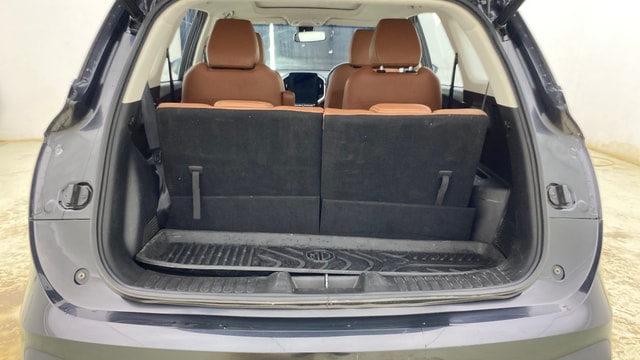View MG Hector Plus Image 7 Used MG Hector Plus Image 7