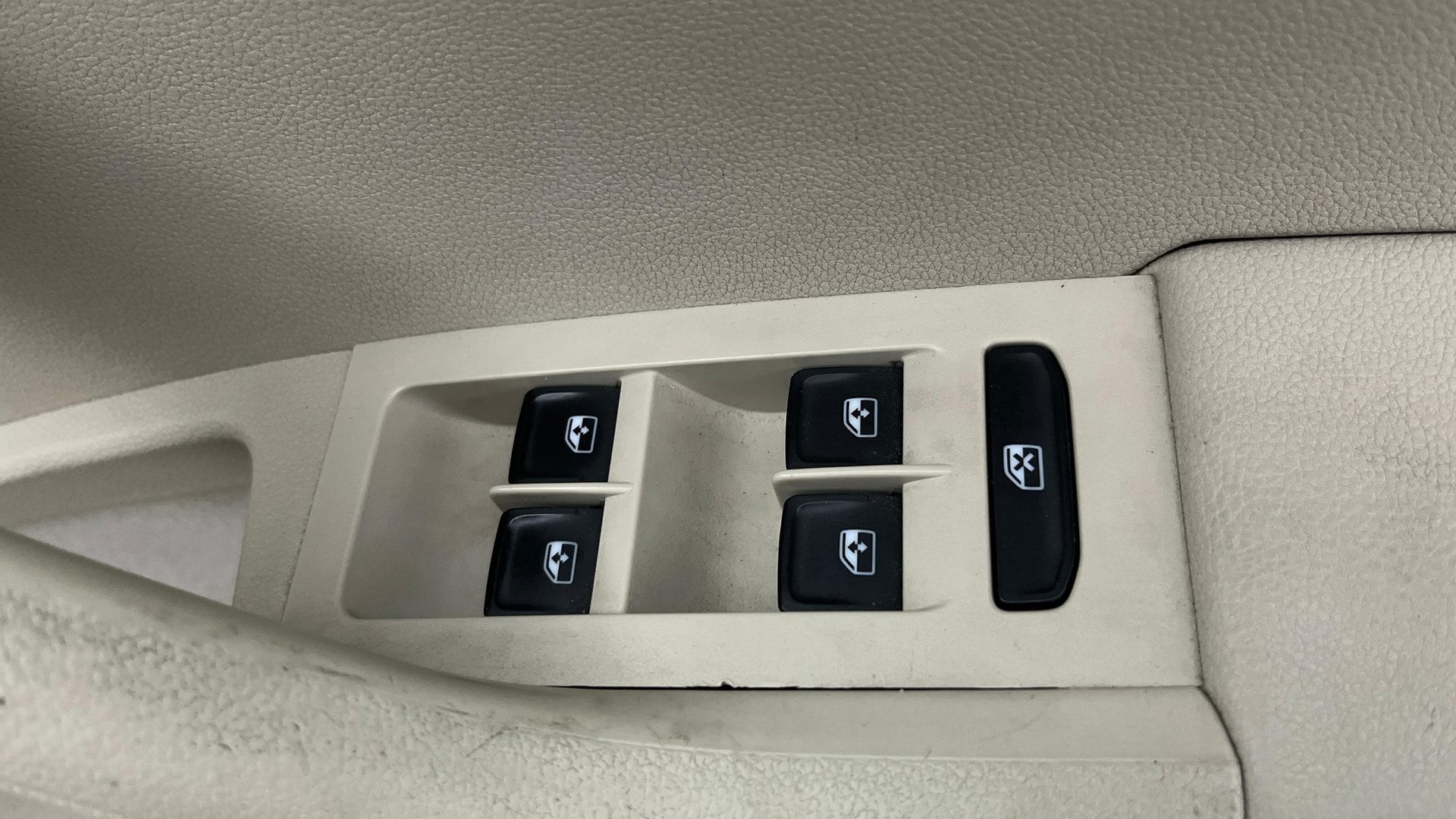 View 2017 Skoda Octavia 1.4 Style TSI MT Image 35 Used 2017 Skoda Octavia 1.4 Style TSI MT Image 35
