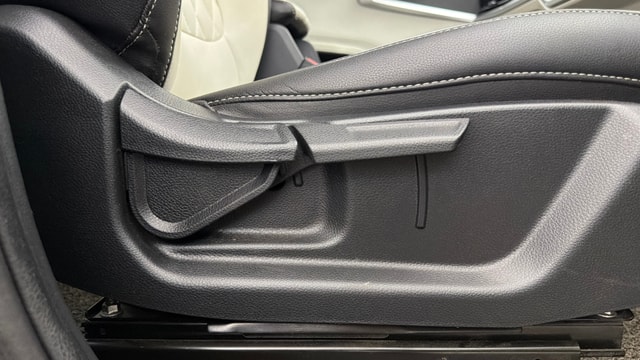 View Kia Carens Image 12 Used Kia Carens Image 12