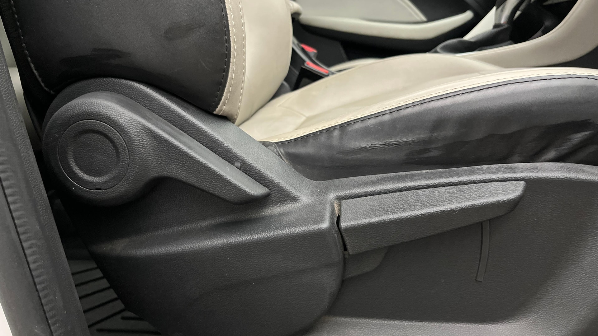 View 2023 MG Astor Smart 1.5 CVT Image 11 Used 2023 MG Astor Smart 1.5 CVT Image 11