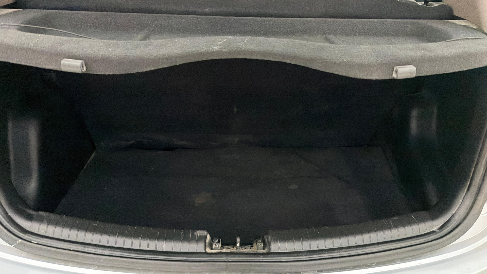 View 2019 Hyundai Grand i10 Magna 1.2 Kappa VTVT Image 10 Used 2019 Hyundai Grand i10 Magna 1.2 Kappa VTVT Image 10
