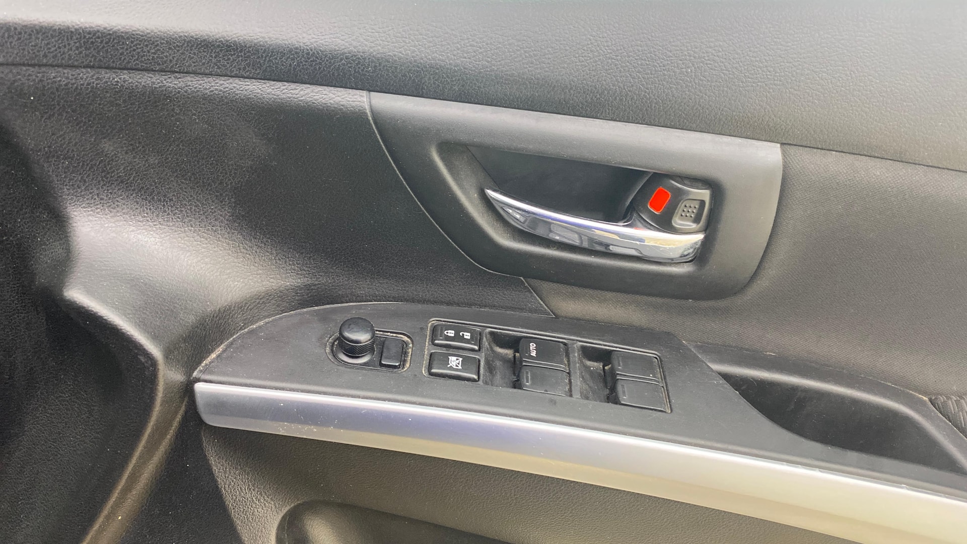 View 2018 Maruti Suzuki 1000 Base Variant Image 39 Used 2018 Maruti Suzuki 1000 Base Variant Image 39