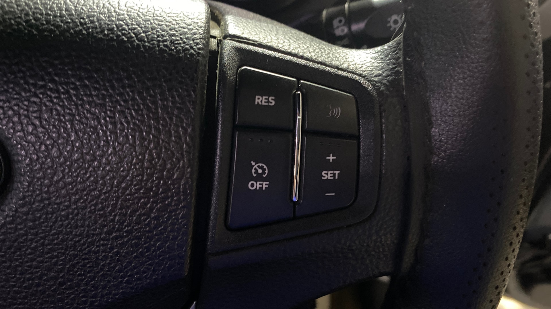 View 2021 Mahindra Thar AX Standard Manual Soft Top 6 Seater Image 3 Used 2021 Mahindra Thar AX Standard Manual Soft Top 6 Seater Image 3