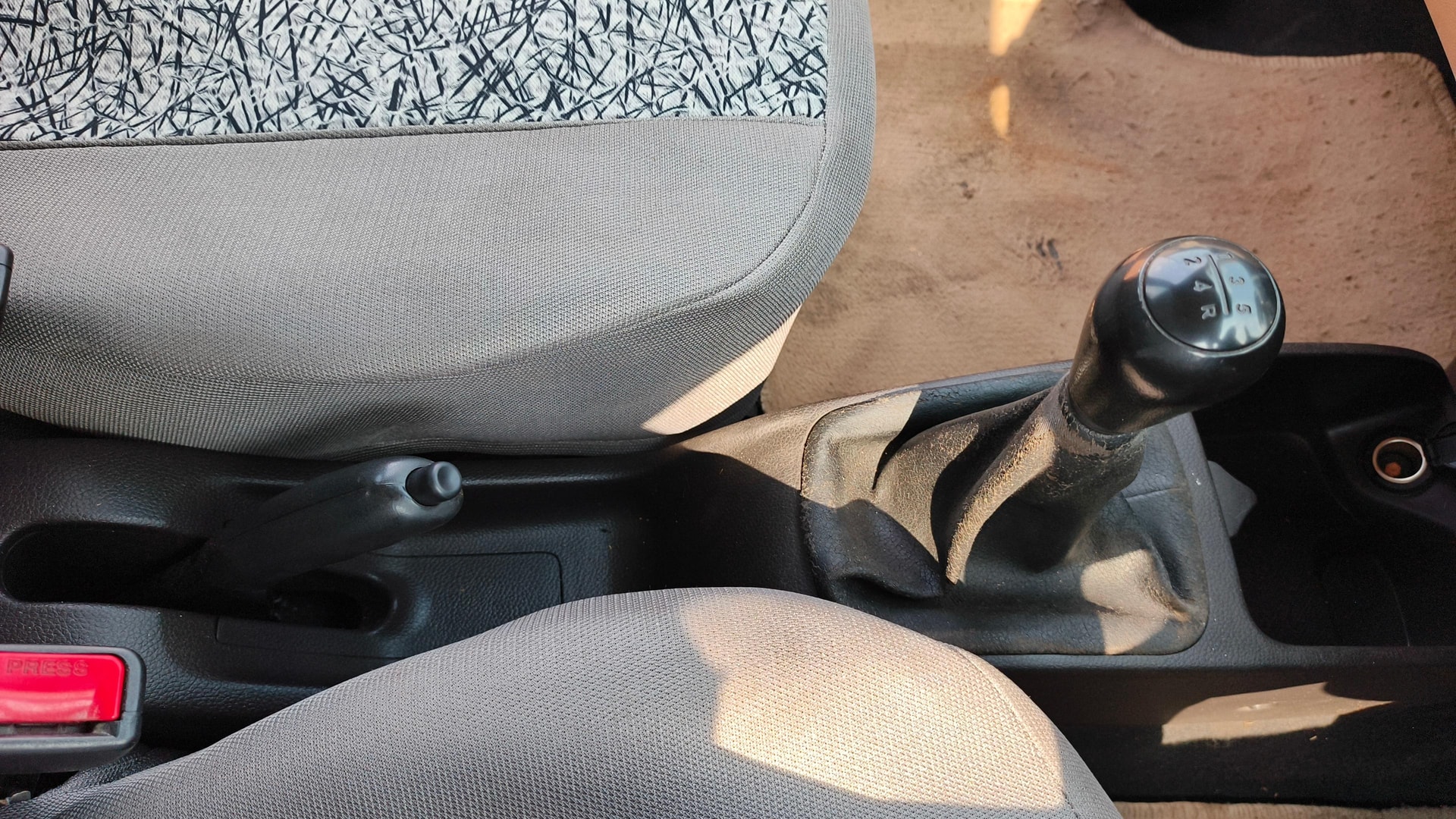 View 2014 Hyundai EON Sportz Image 37 Used 2014 Hyundai EON Sportz Image 37
