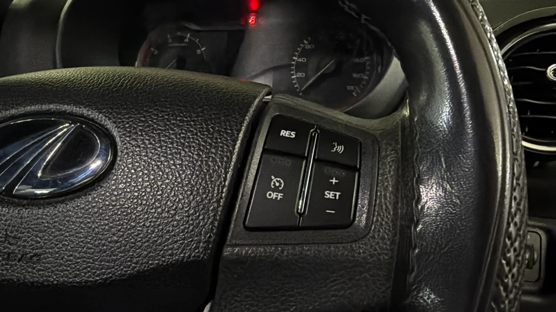 View 2022 Mahindra Thar AX Standard Manual Soft Top 6 Seater Image 3 Used 2022 Mahindra Thar AX Standard Manual Soft Top 6 Seater Image 3