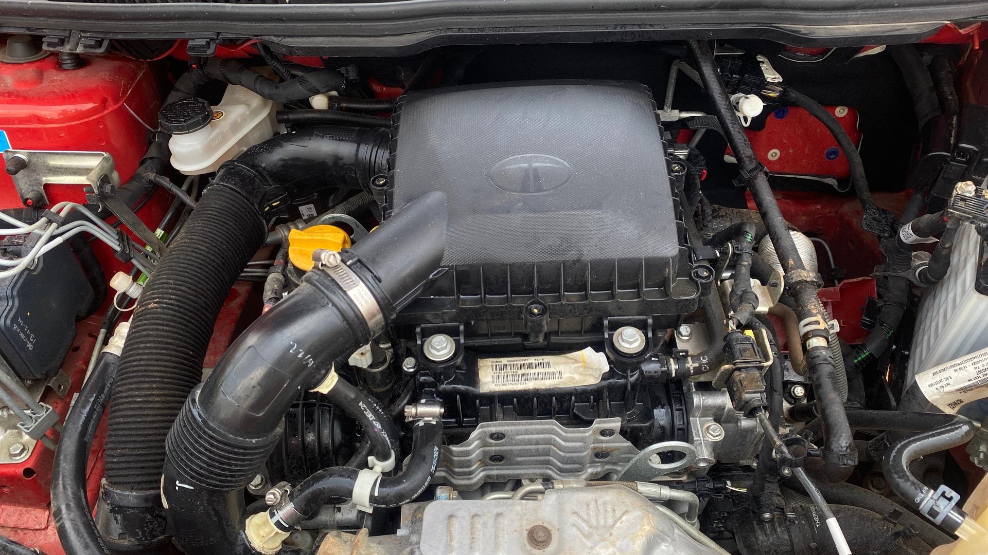 View 2025 Tata Curvv Smart 1.2 Revotron Petrol 6MT Image 45 Used 2025 Tata Curvv Smart 1.2 Revotron Petrol 6MT Image 45