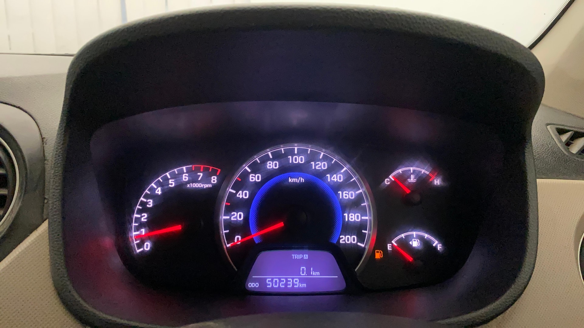 View 2015 Hyundai Grand i10 Sportz 1.2 Kappa Image 33 Used 2015 Hyundai Grand i10 Sportz 1.2 Kappa Image 33