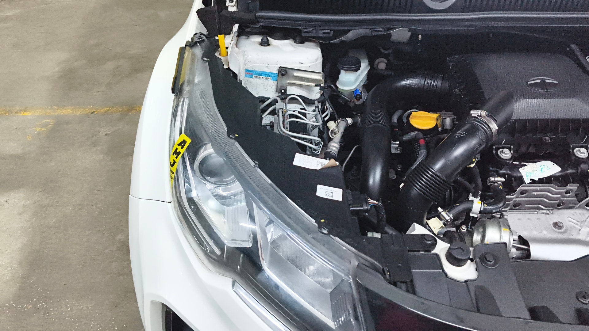 View 2023 Tata Nexon Revotron XE Image 3 Used 2023 Tata Nexon Revotron XE Image 3