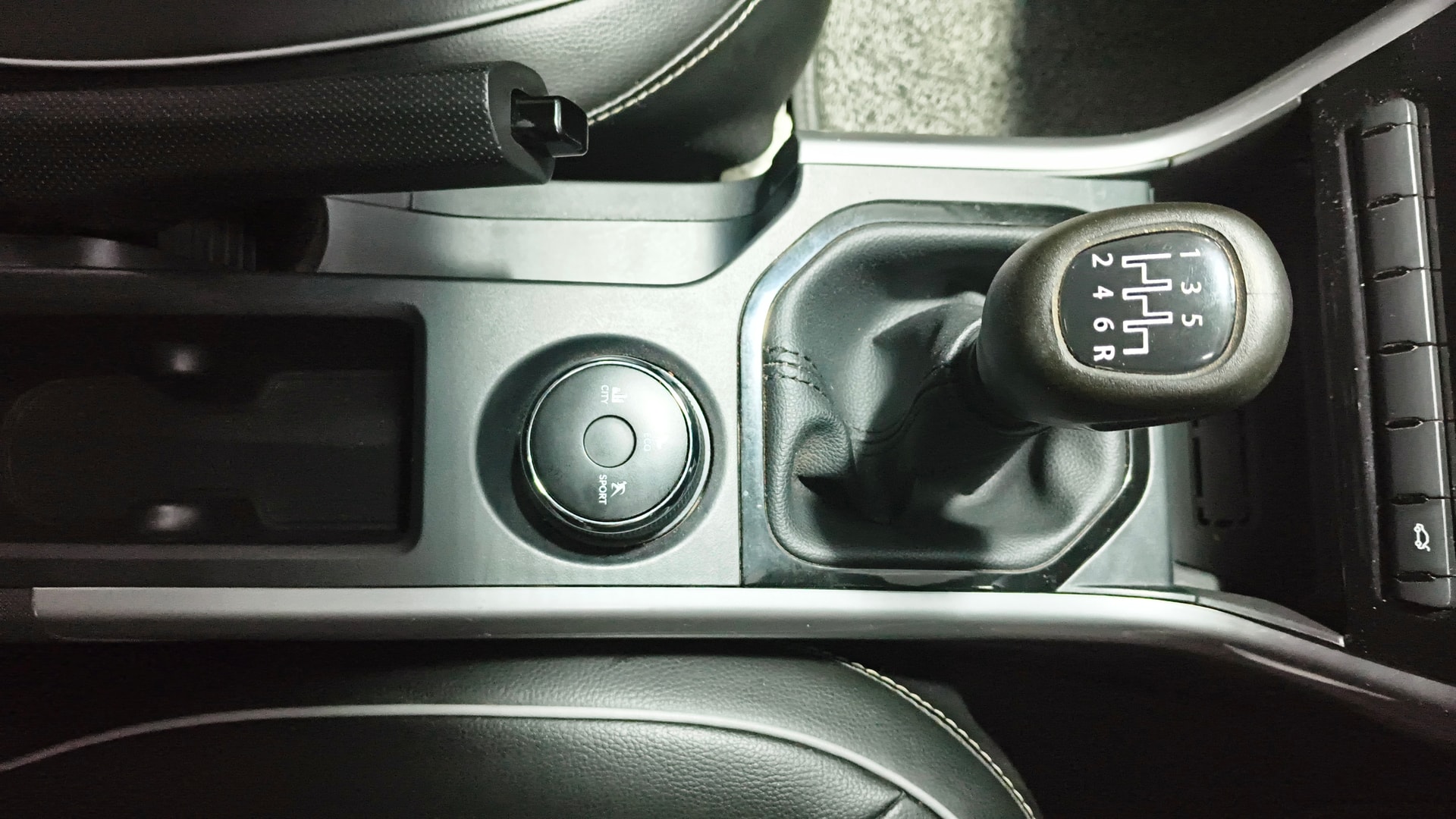 View 2023 Tata Nexon Revotron XE Image 39 Used 2023 Tata Nexon Revotron XE Image 39