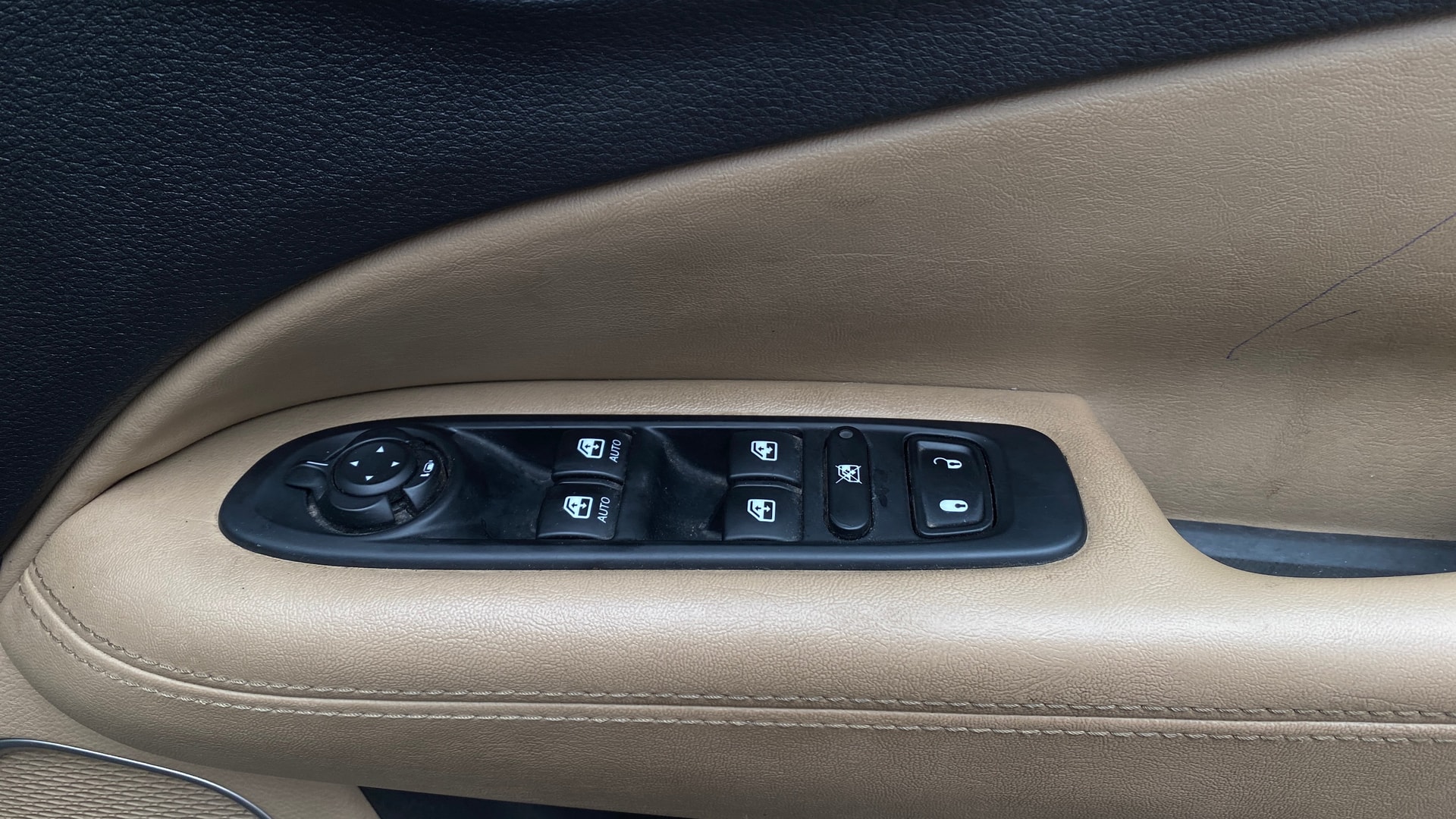 View 2017 Jeep Compass Longitude 2.0 Diesel Image 37 Used 2017 Jeep Compass Longitude 2.0 Diesel Image 37