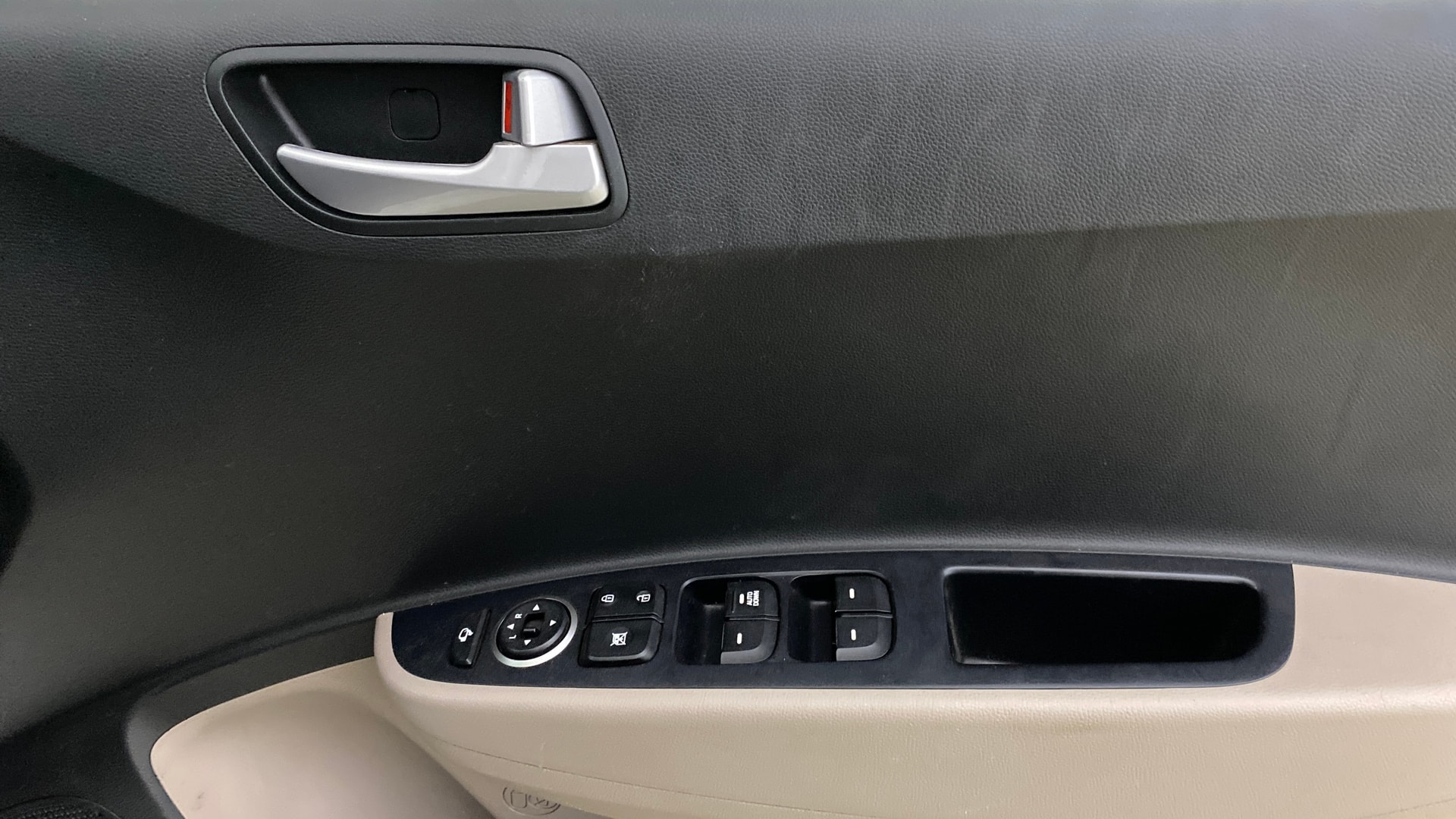 View 2019 Hyundai Grand i10 Sportz 1.2 Kappa Image 33 Used 2019 Hyundai Grand i10 Sportz 1.2 Kappa Image 33