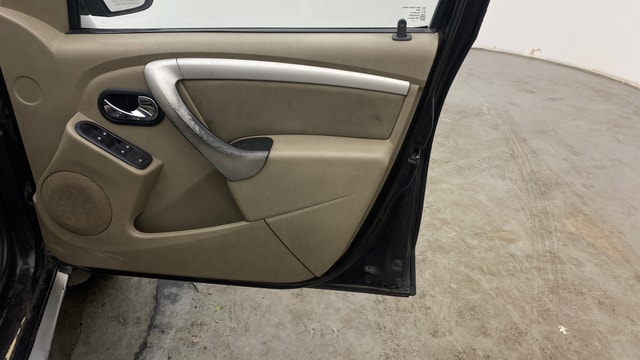 View Nissan Terrano Image 32 Used Nissan Terrano Image 32