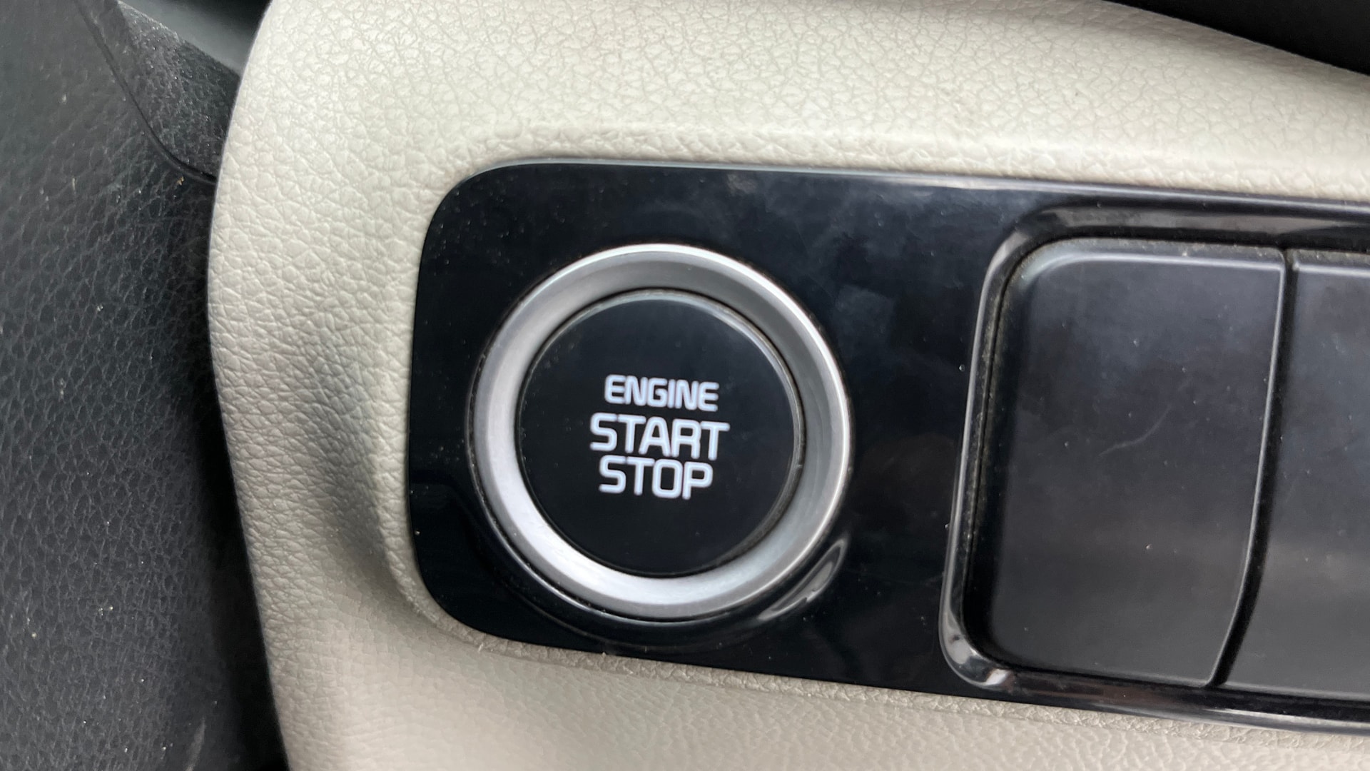 View 2021 Kia Sonet HTX Diesel Image 36 Used 2021 Kia Sonet HTX Diesel Image 36