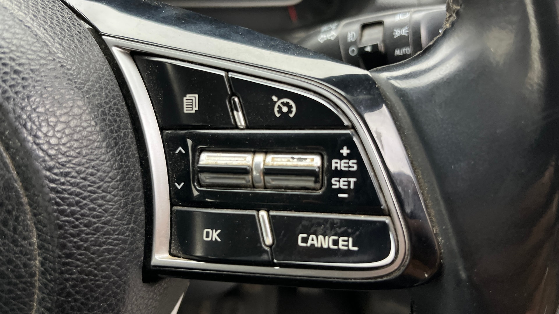 View 2021 Kia Sonet HTX Diesel Image 3 Used 2021 Kia Sonet HTX Diesel Image 3