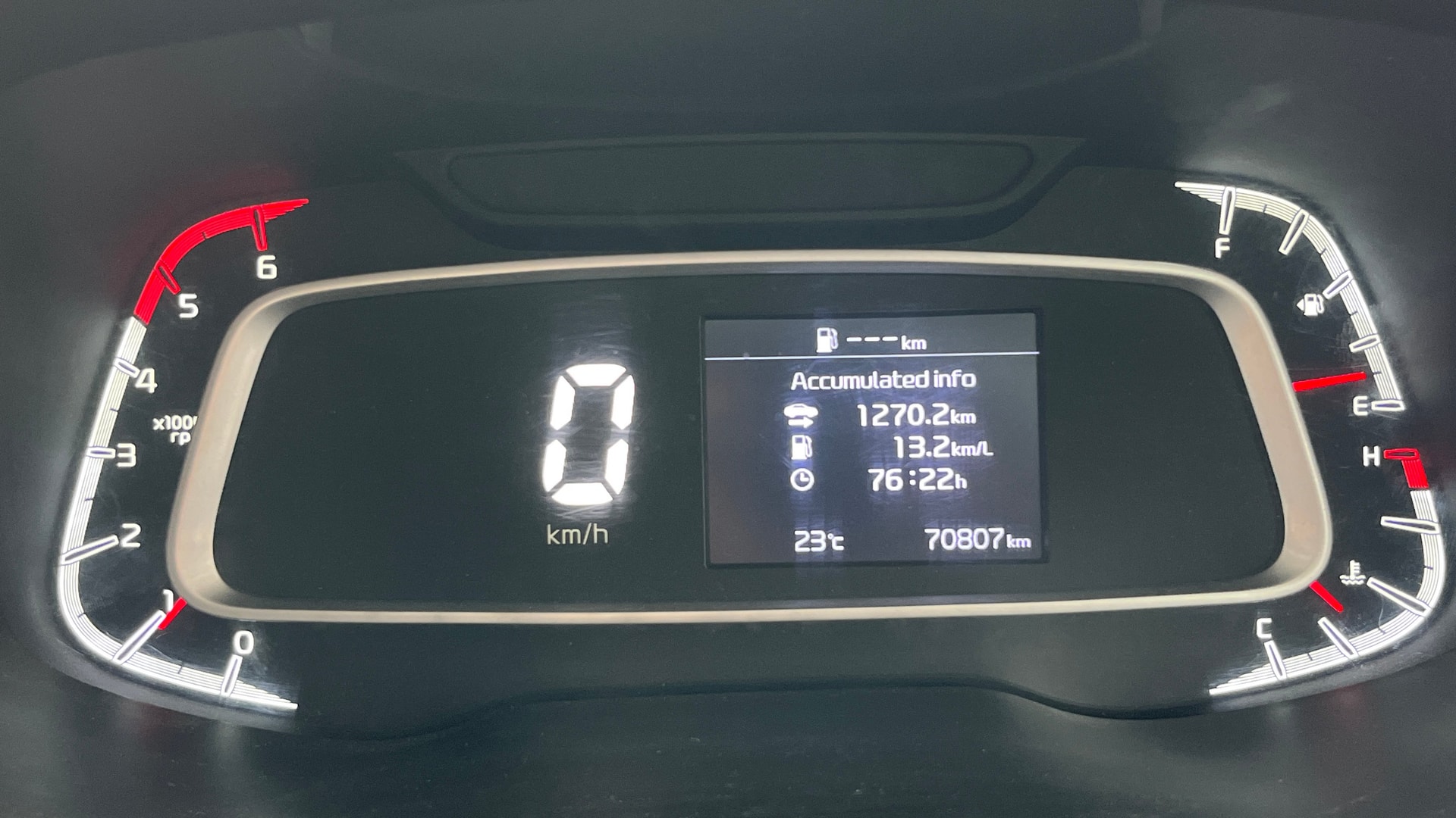 View 2021 Kia Sonet HTX Diesel Image 37 Used 2021 Kia Sonet HTX Diesel Image 37