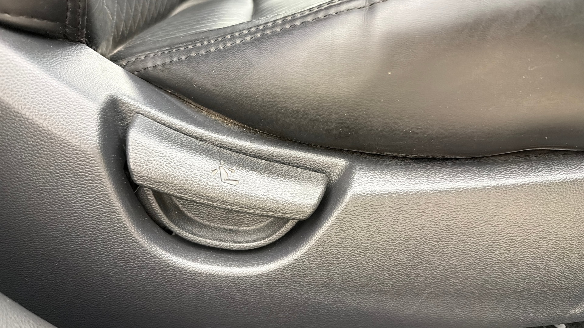 View 2016 Hyundai Grand i10 Sportz 1.2 Kappa Image 18 Used 2016 Hyundai Grand i10 Sportz 1.2 Kappa Image 18