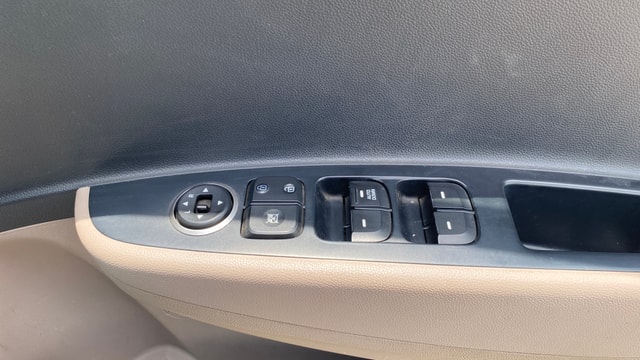 View Hyundai Grand i10 Image 32 Used Hyundai Grand i10 Image 32