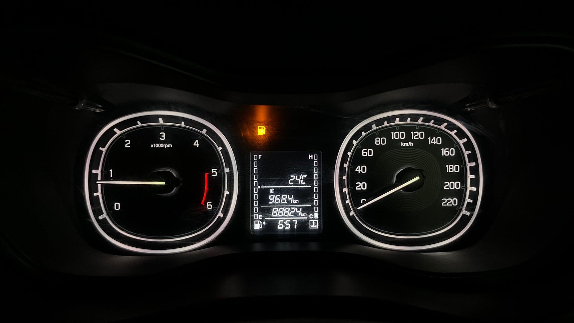 View 2019 Maruti Suzuki 1000 Base Variant Image 33 Used 2019 Maruti Suzuki 1000 Base Variant Image 33