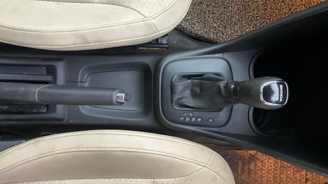 View Skoda Rapid Image 38 Used Skoda Rapid Image 38