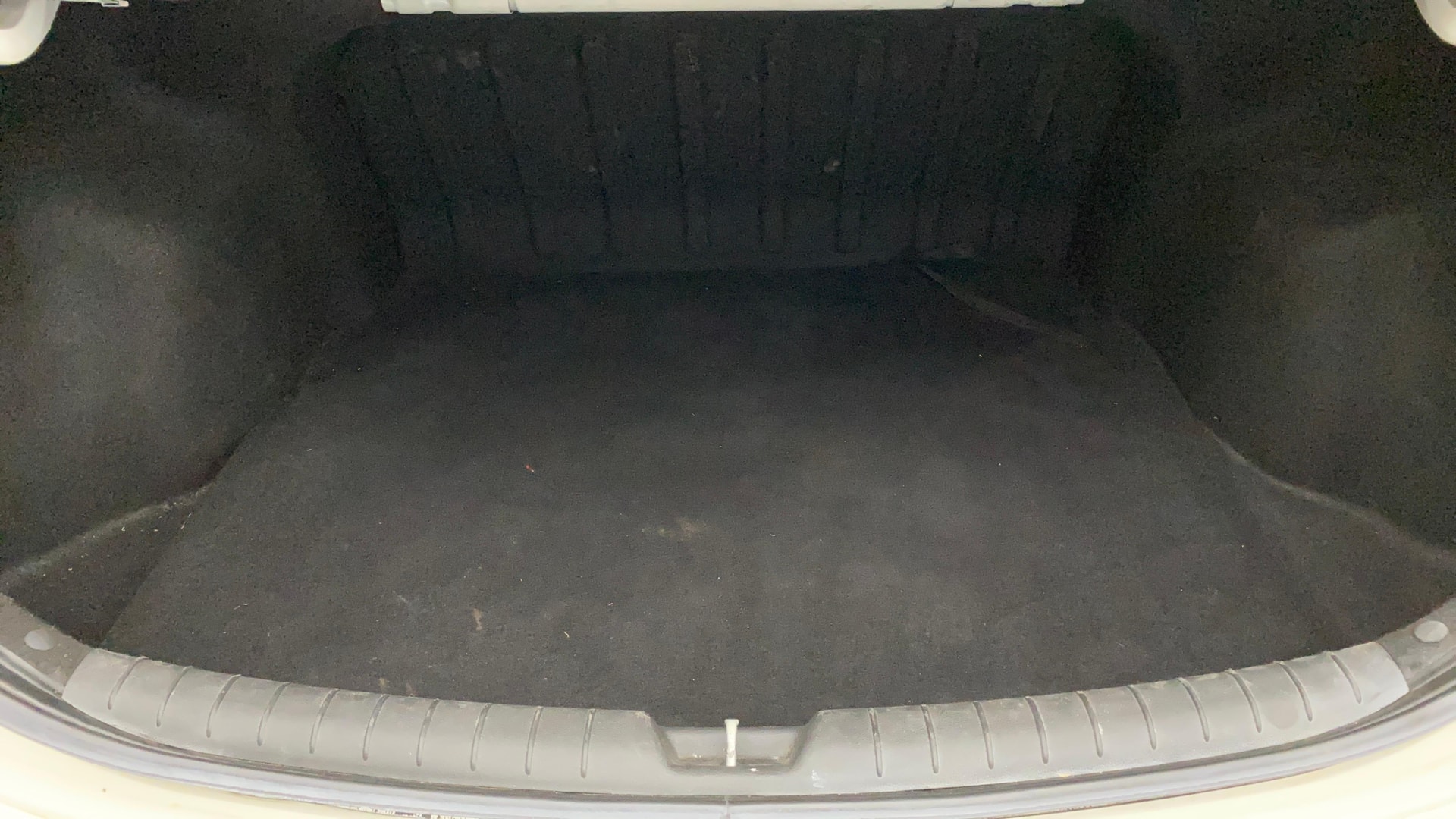 View 2018 Hyundai Verna 1.6 VTVT SX Image 11 Used 2018 Hyundai Verna 1.6 VTVT SX Image 11