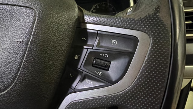 View Tata Safari Image 3 Used Tata Safari Image 3