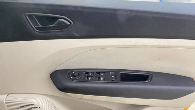 View Renault Triber Image 32 Used Renault Triber Image 32