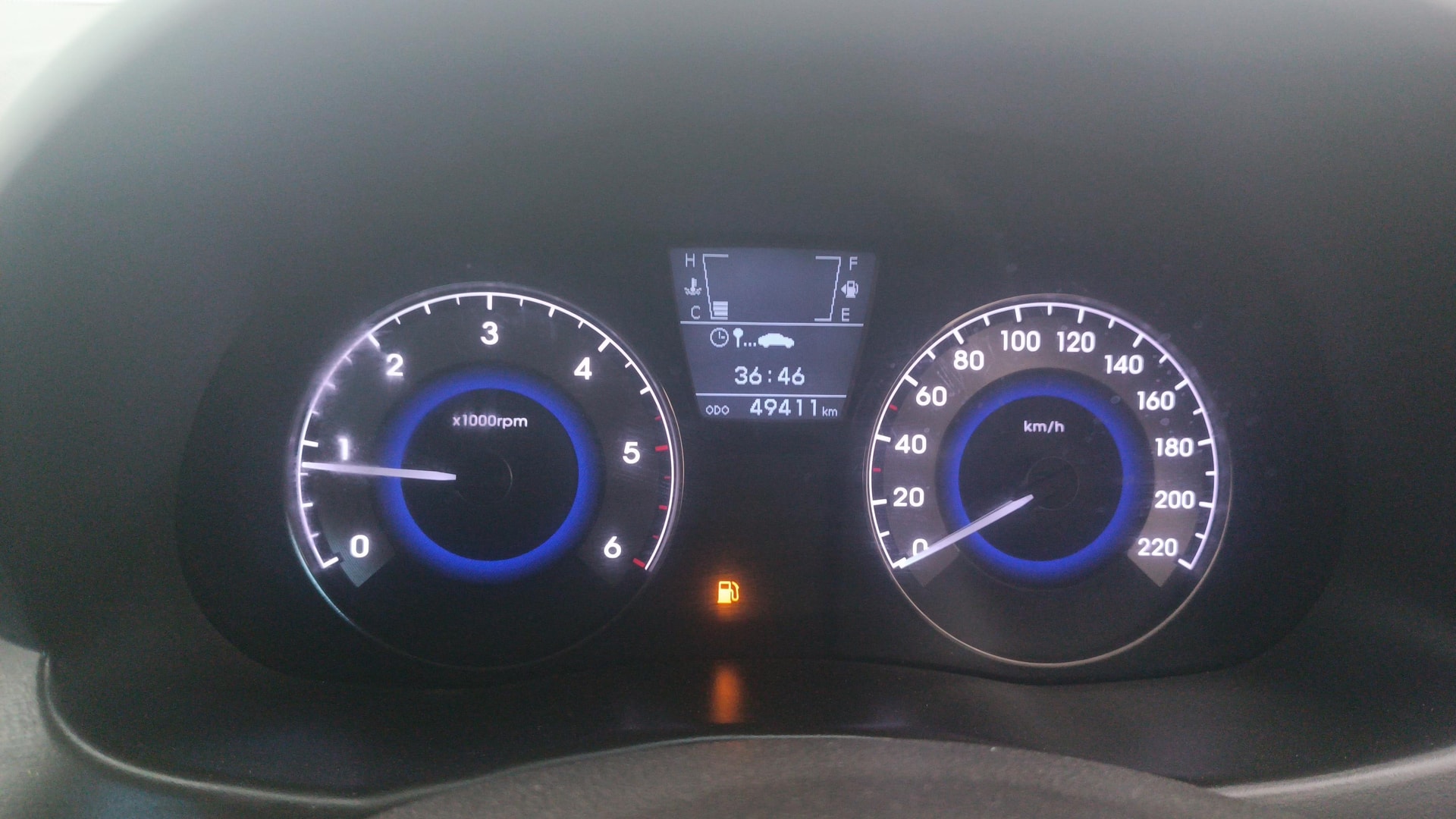 View 2014 Hyundai Fluidic Verna 1.6 VTVT SX Image 21 Used 2014 Hyundai Fluidic Verna 1.6 VTVT SX Image 21