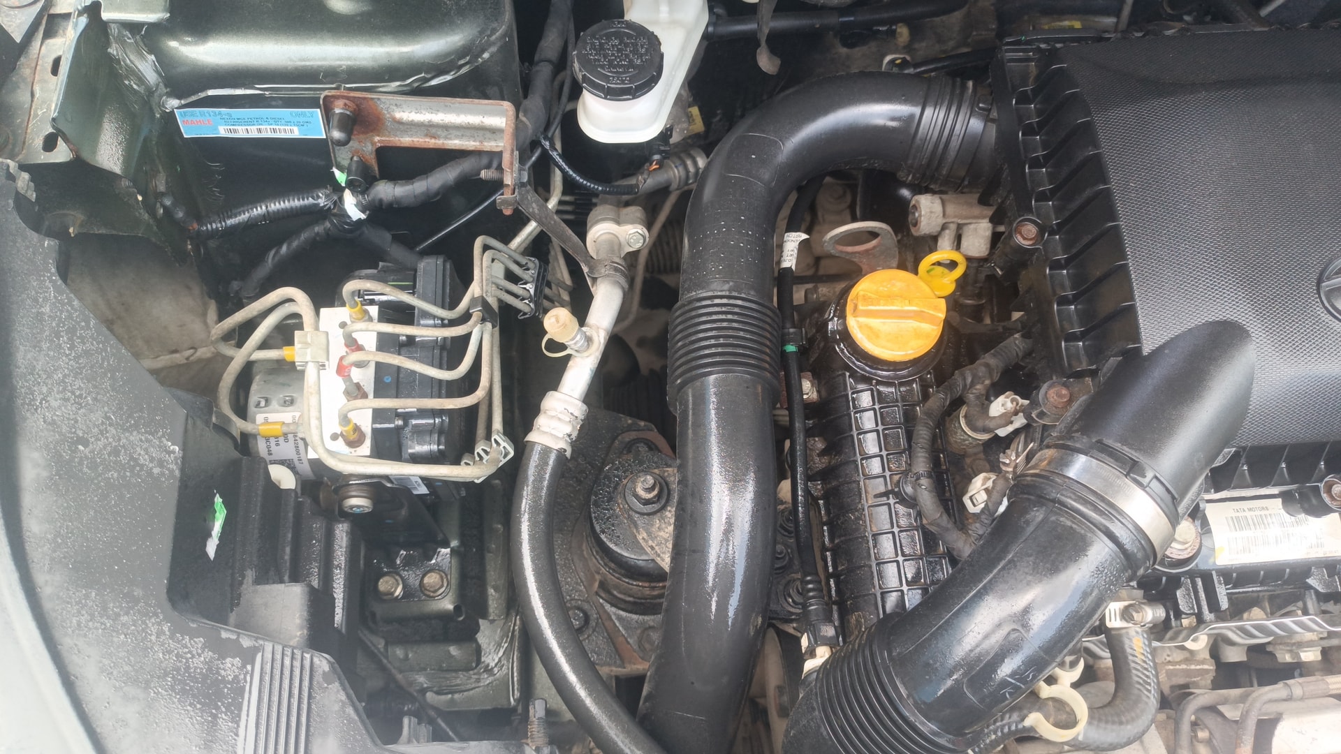 View 2021 Tata Nexon Revotron XE Image 3 Used 2021 Tata Nexon Revotron XE Image 3